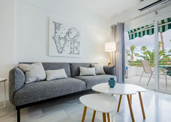 White - La Caleta Apartment *